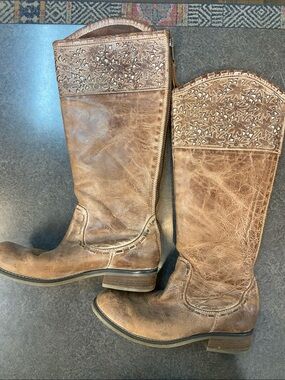 Women's Brown Embossed Leather Lace-Up Mid-Calf Boots